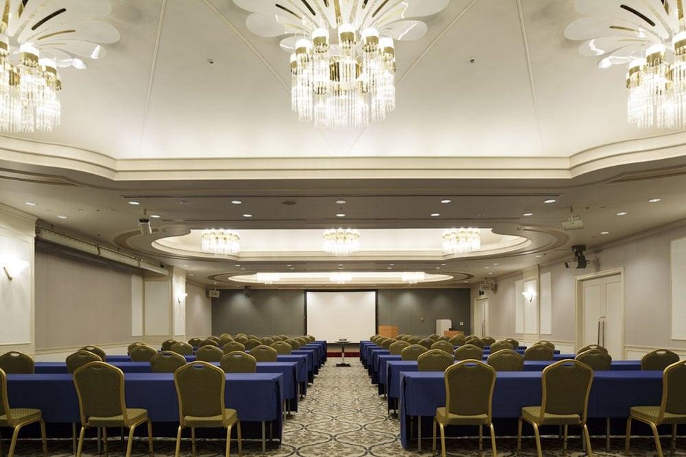 Mitsui Garden Hotel Тиба Экстерьер фото