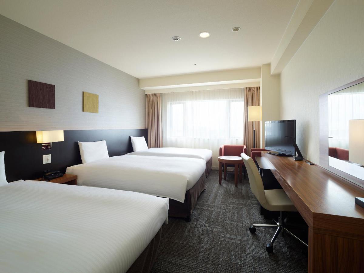 Mitsui Garden Hotel Тиба Экстерьер фото