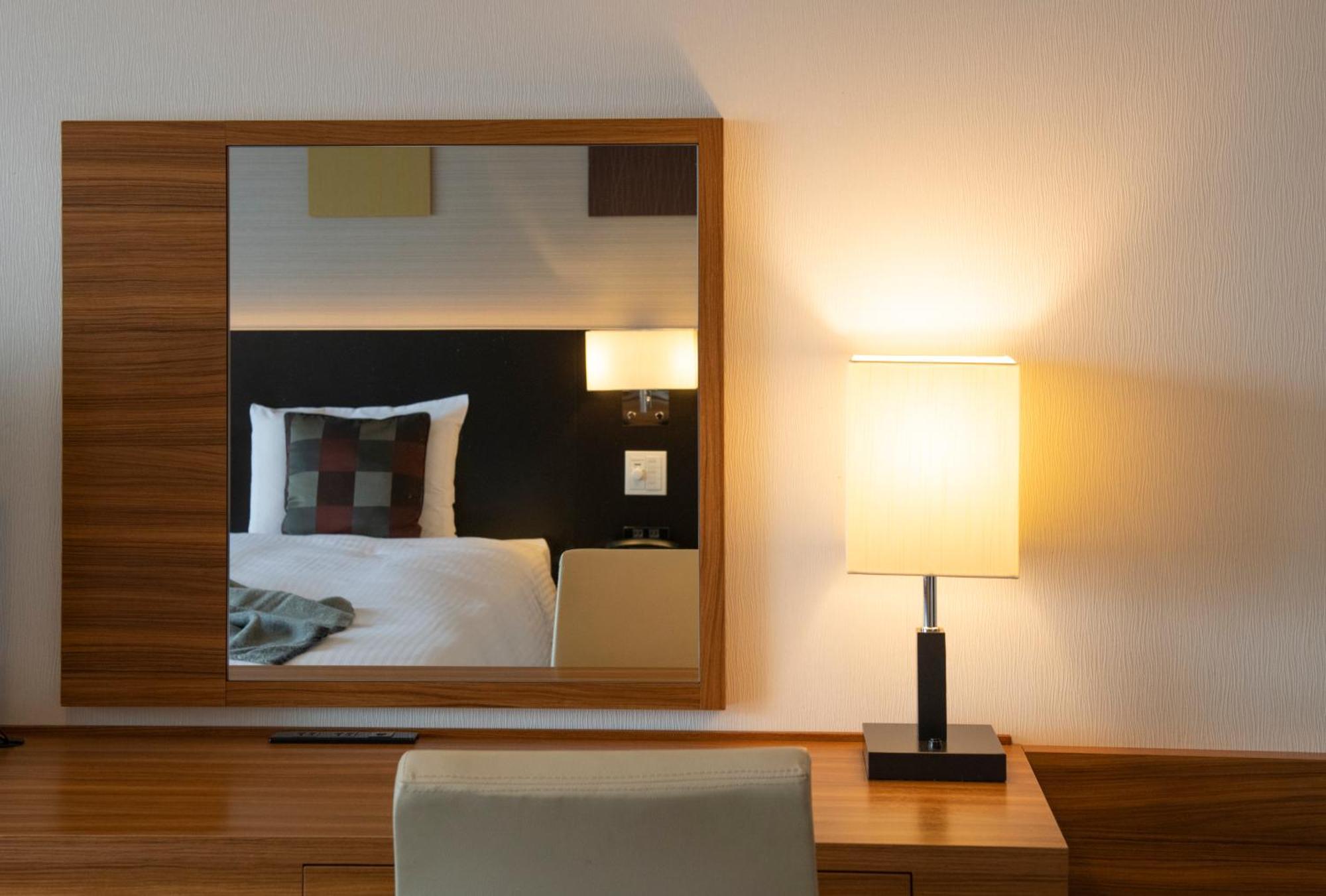 Mitsui Garden Hotel Тиба Экстерьер фото