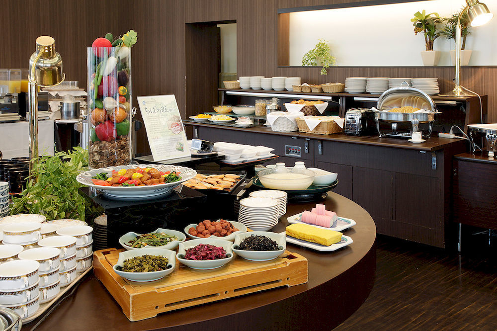 Mitsui Garden Hotel Тиба Экстерьер фото